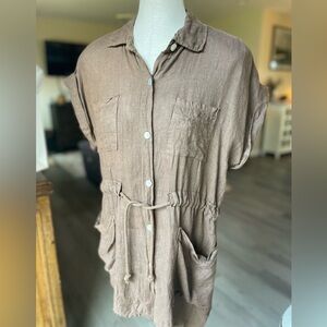 Like new! Pistache 100% Linen Drawstring Tunic in Mocha colour. Made in Italy.